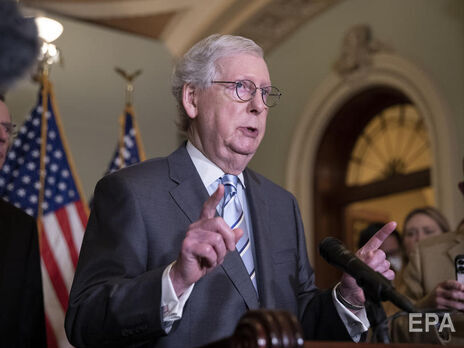 Лідер республіканців у Сенаті США закликав Байдена швидше надавати допомогу Україні