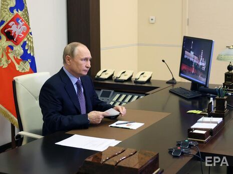 Путин возглавляет Россию с 2000 года с четырехлетним перерывом на премьерство