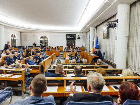 Сенат Польши "решительно" осудил российскую агрессию против Украины