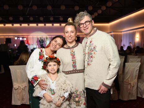 Тоня Матвієнко разом із молодшою донькою живе у Великобританії, а чоловік і її старша донька залишилися в Україні