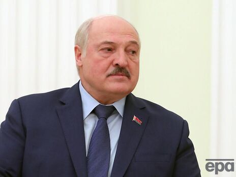 Лукашенко намагається пом'якшити для себе можливі наслідки підтримки Росії у війні проти України, вважає Латушко