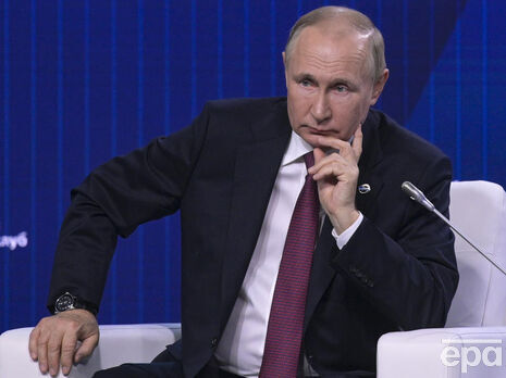 Путін обіймає посаду президента Росії з 2000 року з перервою у 2008 2012 роках, коли був главою уряду