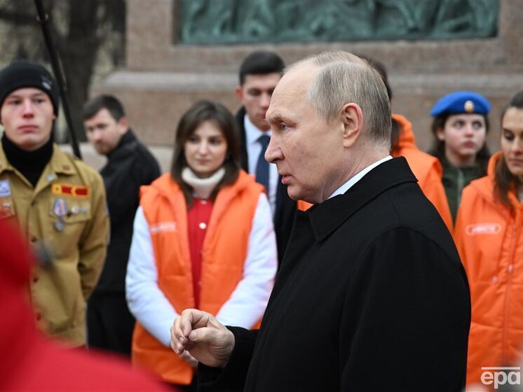 Путин заявил, что жителей Херсона "нужно убрать из зоны наиболее опасных боевых действий"