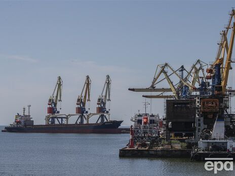 В Мариуполь зашли первые корабли РФ с военным грузом – Андрющенко