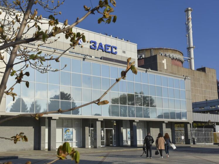 "Энергоатом" приостановил договоры с работниками ЗАЭС, подписавшими контракты с "Росатомом", но не уволил их
