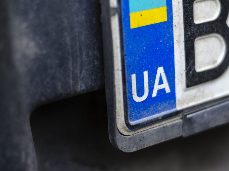 Окупанти на блокпостах у Запорізькій області змушують людей заклеювати герб України на автомобільних номерах – Центр національного спротиву
