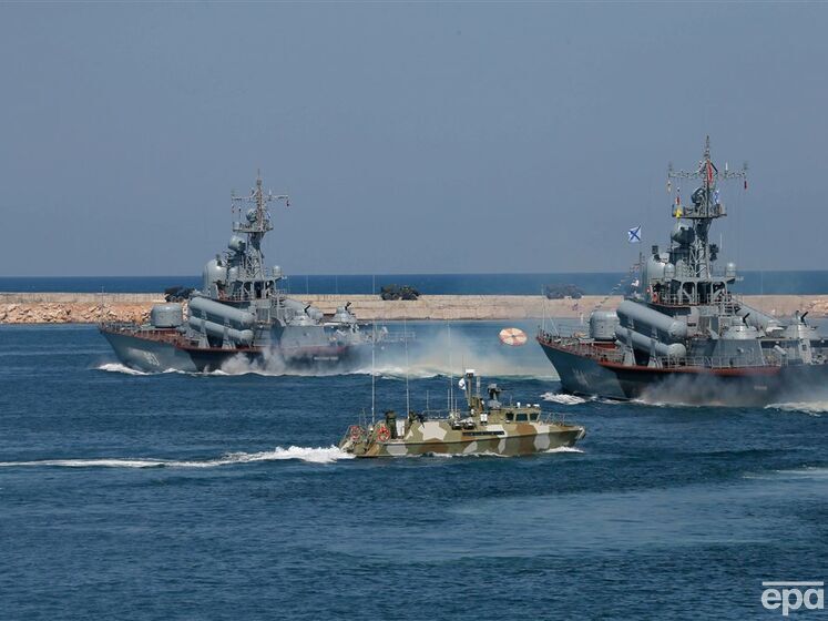 РФ вивела в Чорне море 17 кораблів, вони "тиснуться" до берегів окупованого Криму &ndash; українські військові