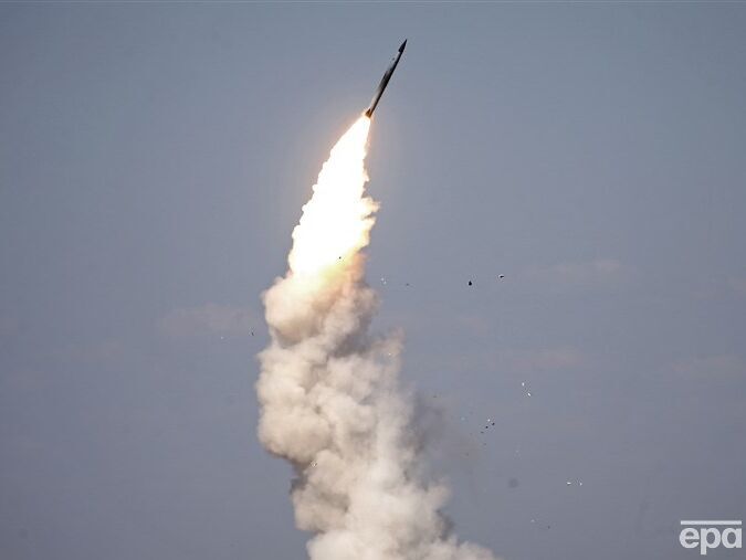 "Близится саммит G20". Спикер командования Воздушных сил заявил, что россияне накапливают ракеты, чтобы "в какой-то момент" ударить по Украине