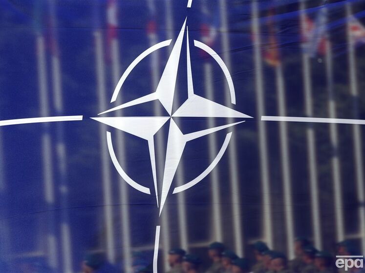 НАТО проводить термінові консультації через падіння ракет на території Польщі