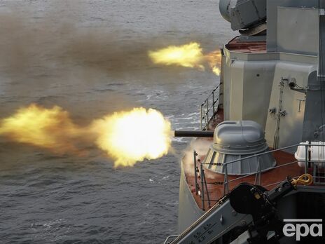 Росія вивела в море три носії ракет
