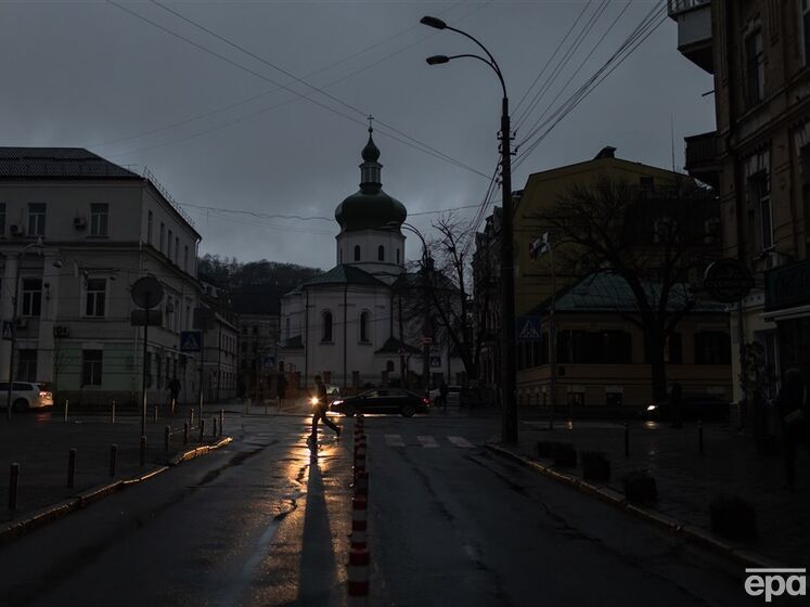 Вечером в Украине без света было 10 млн человек. В Киеве применили рекордные ограничения