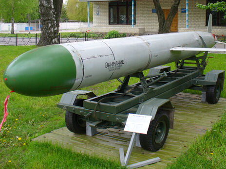 Над Києвом, за даними Defense E[press, збили російську ракету Х-55, призначену для завдавання ядерних ударів