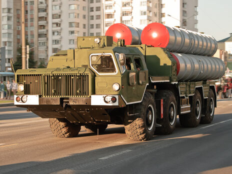 Россия продолжает использовать ЗРК С-300 для стрельбы по украинским городам, заявили в ВС ВСУ