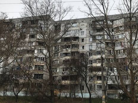 В результате российских обстрелов в Херсоне повреждены жилые дома