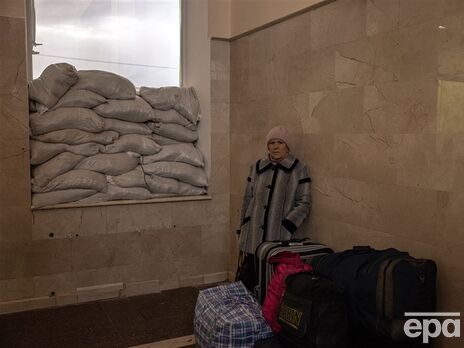 При выезде за границу украинцы не могут оттуда стать на учет
