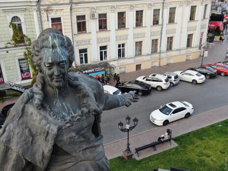 Члени виконкому погодили демонтаж пам'ятника Катерині ІІ