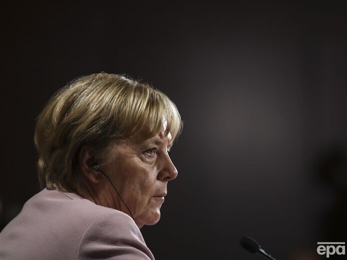 "Было ясно: со мной все кончено". Меркель заявила, что у нее не было политической силы уговорить Путина не вторгаться в Украину