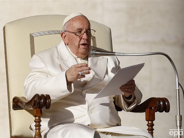 "Мир открыл для себя смелый и сильный народ". Папа римский написал письмо украинцам