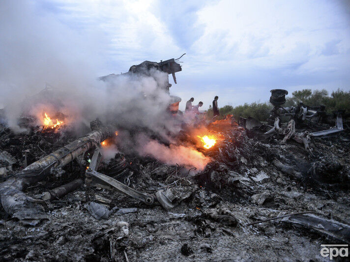 Гройсман: Нам сказали, что тела пассажиров рейса MH17 могут быть заминированы. В какой-то момент прибежал один специалист и сказал: "У нас есть подозрение на взрывчатку"
