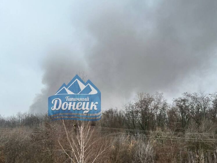 У Донецьку горить нафтобаза. Фото, відео