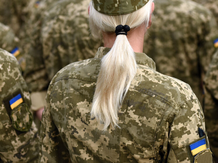 С начала войны в Украине погибла 101 женщина-военная – Резников