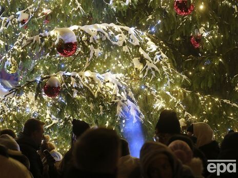 Европейские города сокращают использование праздничного освещения