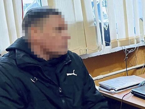 38-річний чоловік сприяв примусовій "перереєстрації" роботи місцевого бізнесу на користь РФ, зазначили правоохоронці