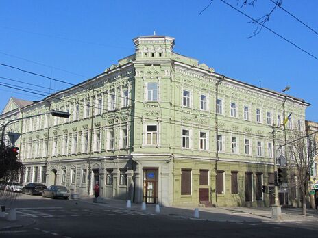 Россияне уничтожают исторические здания Мариуполя