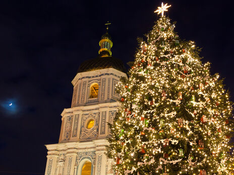 На Софийской площади в этом году снова будет праздничная елка