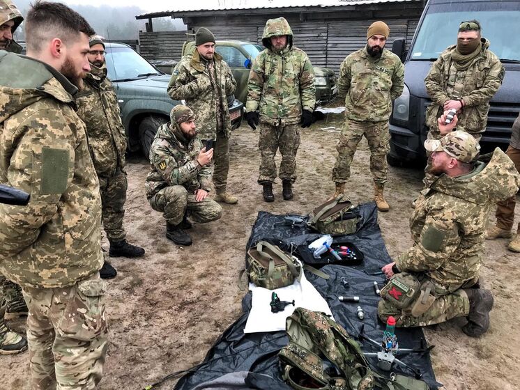Чешский Сенат одобрил обучение украинских военных в Чехии