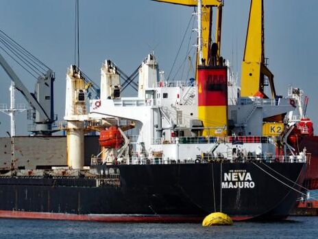 Під завантаження 25 тис. тонн пшениці для Сомалі до порту Одеси зайшов балкер Neva, повідомили в Мінінфраструктури