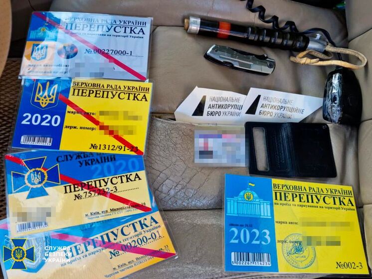 СБУ ликвидировала в Киевской области схему продажи фальшивых "спецпропусков" на автотранспорт для передвижения в комендантский час