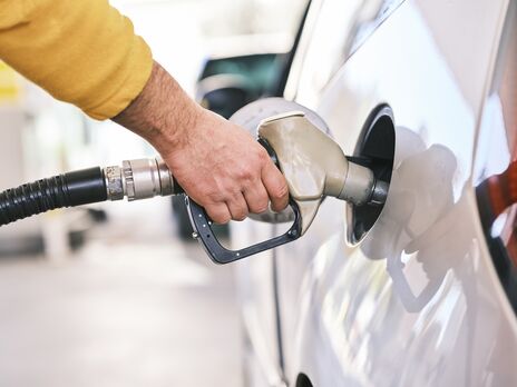 В Угорщині вирішили відмовитися від регулювання цін на бензин та дизель