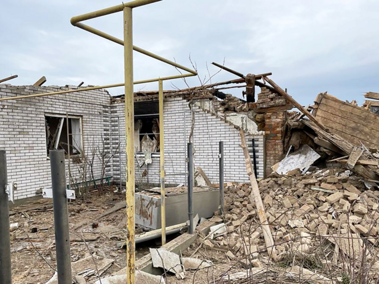 Оккупанты ударили по селу в Запорожской области ракетой для важных наземных целей, есть раненые – полиция