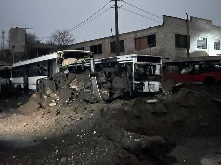В Николаеве оккупанты ночью разбили стоянку городских автобусов – ОП