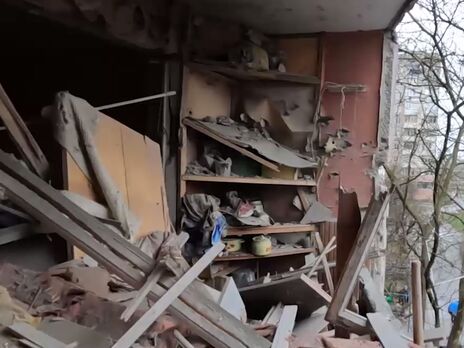 В результате артудара россиян повреждены дома в Таврическом микрорайоне Херсона, сообщили в ОВА