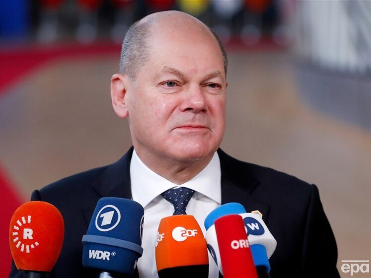 Шольц заявил, что Германия не будет передавать Украине западные танки "в одностороннем порядке" в 2023 году