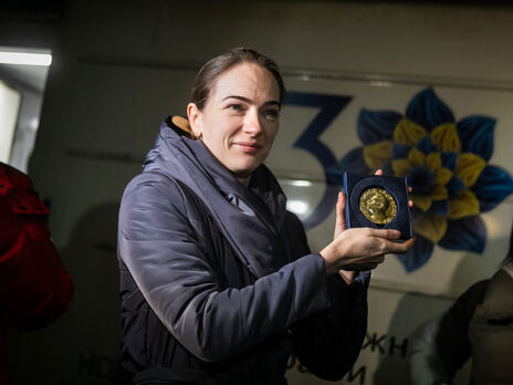 В Україну повернулася правозахисниця з Нобелівською премією миру для української організації. Фоторепортаж