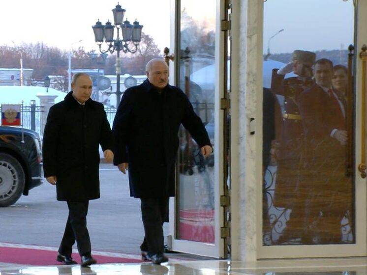 У Кремлі стверджують, що Путін не схилятиме Лукашенка до участі у війні проти України