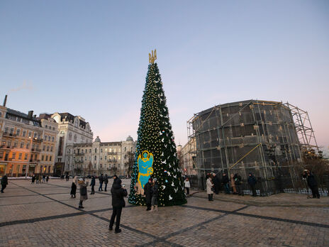 Мэр Киева показал огни на праздничной елке