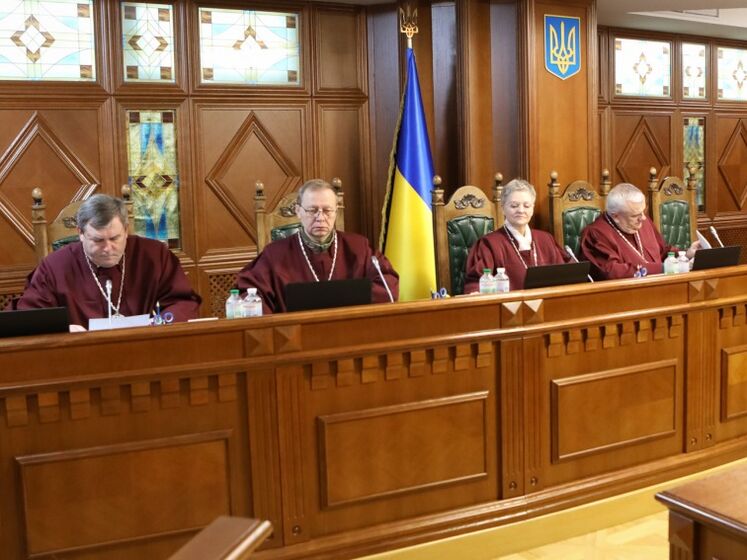 Зеленский подписал закон об отборе судей КСУ. Венецианская комиссия советовала его поправить