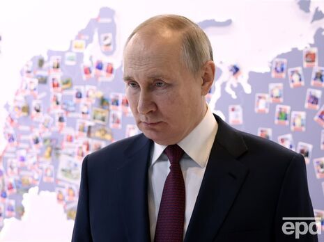 За даними Солов'я, зараз Путін досадує і злиться й не хоче асоціюватися із провалами армії РФ