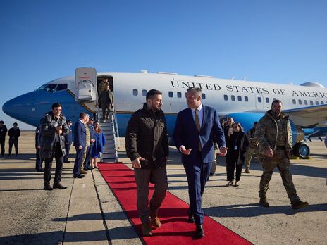 Пілоти американського літака лише після появи Зеленського на борту дізналися, що у США летить президент України