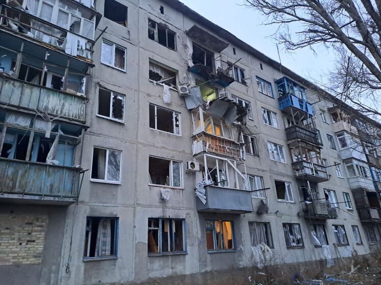 Росіяни вночі й уранці обстрілювали міста вздовж усієї лінії фронту в Донецькій області, поранено цивільних