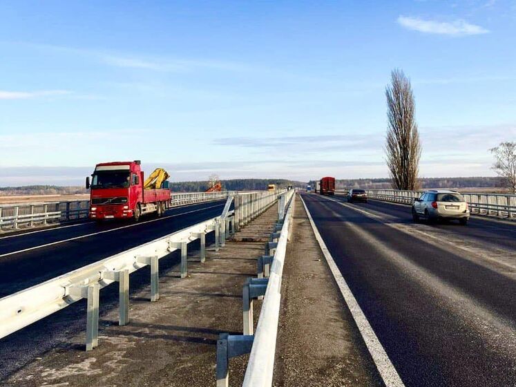 В Киевской области на трассе государственного значения восстановили мост, взорванный в начале полномасштабной войны