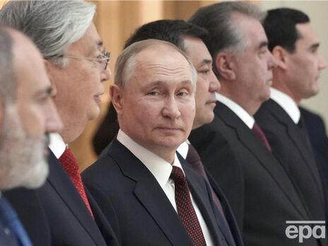 Путін подарував сувенірні золоті персні лідерам країн СНД, які приїхали на неформальний саміт до Москви