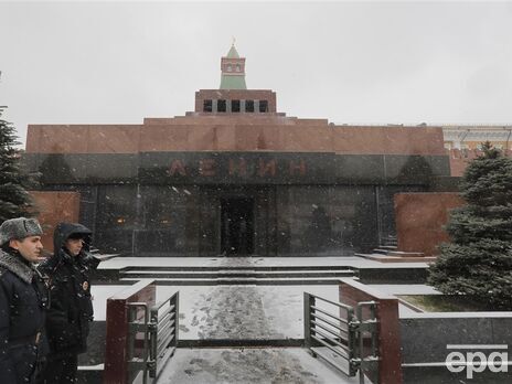 Яценюк припустив, що у РФ хочуть розширити мавзолей "і щоб уся Росія ходила дивитися на трупи на Красній площі"