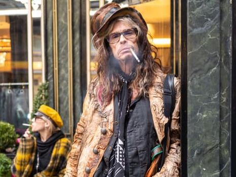 Солиста Aerosmith Стивена Тайлера обвинили в сексуальном насилии над несовершеннолетней