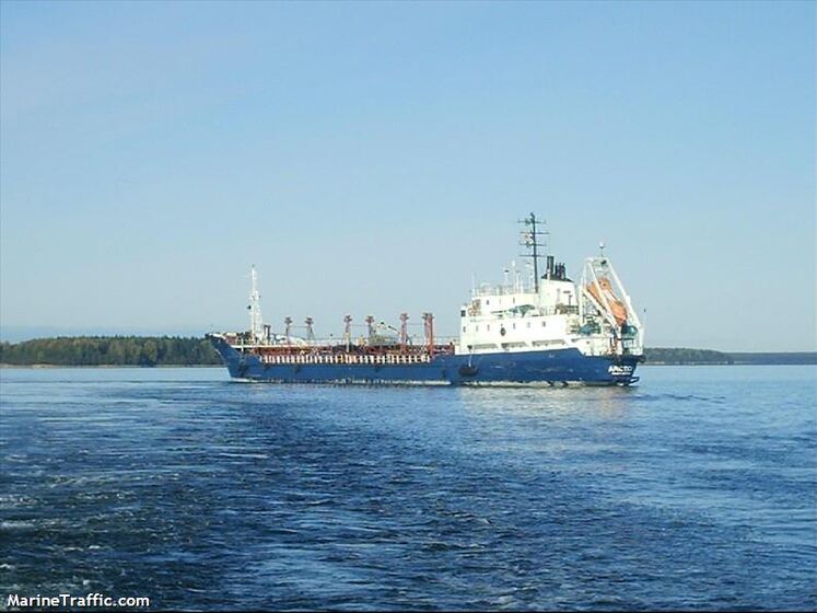 У Росії спалахнув нафтовий танкер "Арктика". Відео