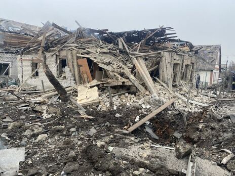 Унаслідок атаки два житлові будинки частково зруйновано, ще вісім пошкоджено